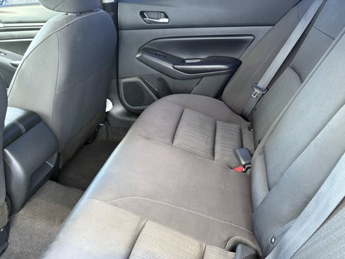 Used 2022 Nissan Altima 2.5 S FWD image 10
