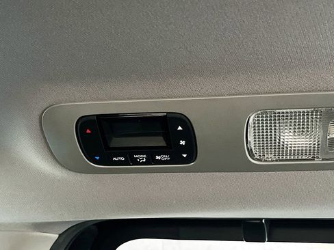 Used 2022 Honda Odyssey Elite image 27