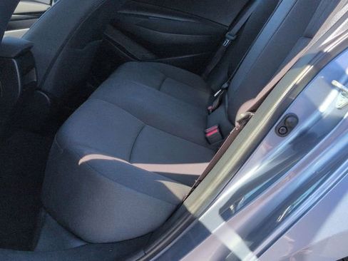 Used 2020 Toyota Corolla LE image 21