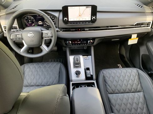 New 2026 Nissan Rogue Platinum image 14