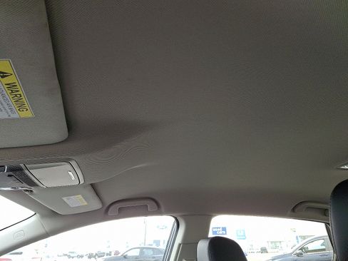 Used 2018 Honda Clarity Touring image 17