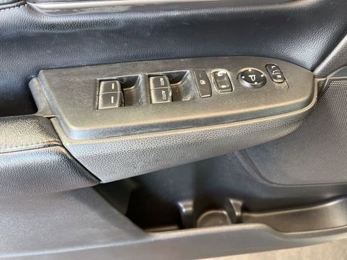 Used 2018 Honda CR-V Touring image 37