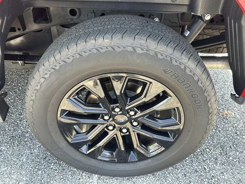 Used 2025 Ford F150 Lariat w/ Equipment Group 501A Mid AWD/4WD image 14