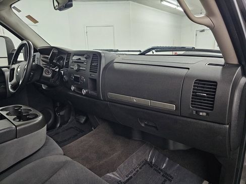 Used 2008 Chevrolet Silverado 2500 LT w/ 1LT Convenience Package AWD/4WD image 13