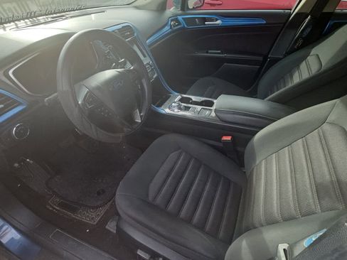 Used 2019 Ford Fusion SE image 12