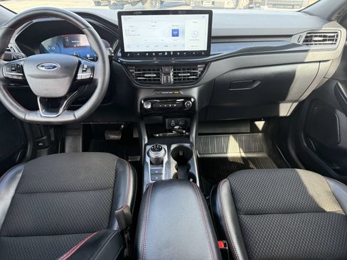 Certified 2025 Ford Escape ST-Line Select w/ Tech Pack #2 AWD/4WD image 18