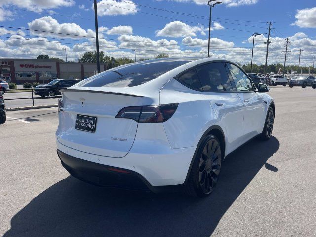 Used 2022 Tesla Model Y Performance AWD/4WD image 5