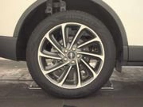 Used 2023 Lincoln Corsair AWD w/ Equipment Group 101A image 9