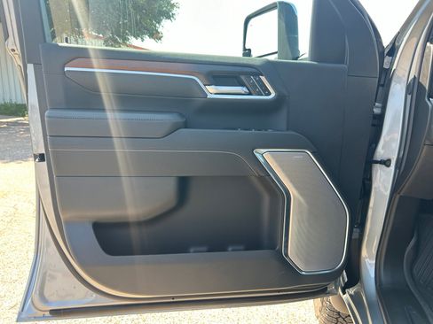 New 2026 GMC Sierra 2500 Denali w/ Denali Reserve Package AWD/4WD image 28