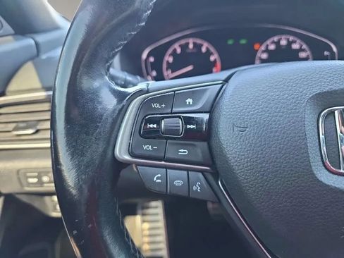 Used 2018 Honda Accord Sport image 18