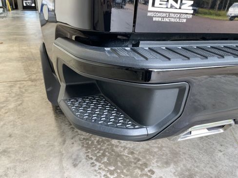 Used 2022 Chevrolet Silverado 1500 RST w/ Z71 Off-Road Package image 13