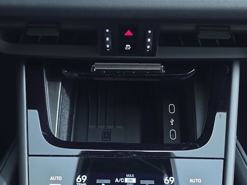 Certified 2026 Porsche Cayenne Coupe AWD/4WD image 24