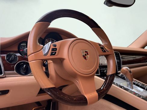 Used 2012 Porsche Panamera AWD/4WD image 74