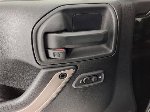 Used 2017 Jeep Wrangler Unlimited Sahara image 21