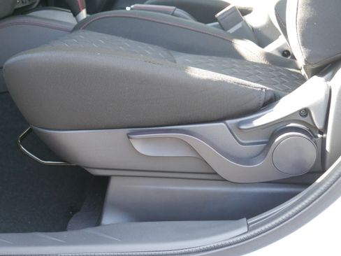 Used 2025 Mitsubishi Outlander Sport AWD image 13
