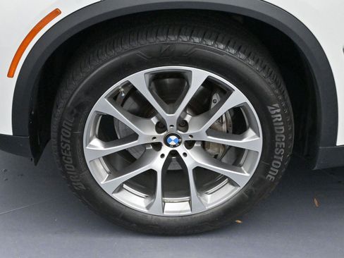 Used 2024 BMW X5 xDrive40i w/ Premium Package image 31