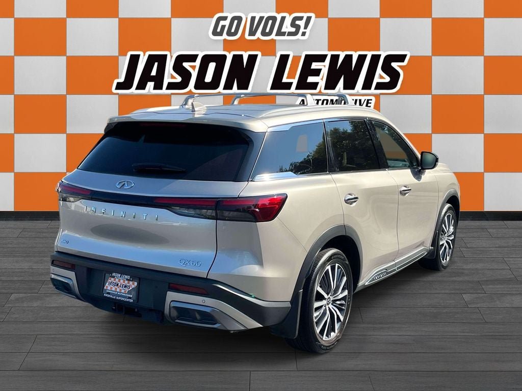 Used 2025 INFINITI QX60 Sensory w/ Vision Package AWD/4WD image 3