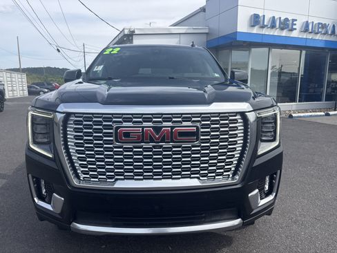 Used 2022 GMC Yukon XL Denali w/ Advanced Technology Package AWD/4WD image 8