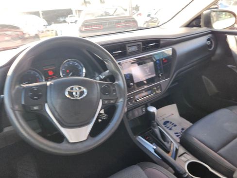 Used 2019 Toyota Corolla LE image 14