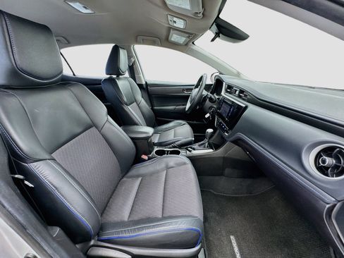 Used 2018 Toyota Corolla SE FWD image 18