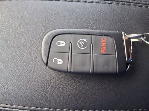 New 2026 Jeep Compass Latitude image 30