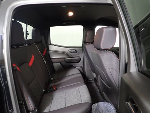 Used 2026 Chevrolet Colorado Z71 AWD/4WD image 34