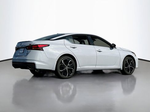 New 2025 Nissan Altima 2.5 SR w/ SR Premium Package image 2