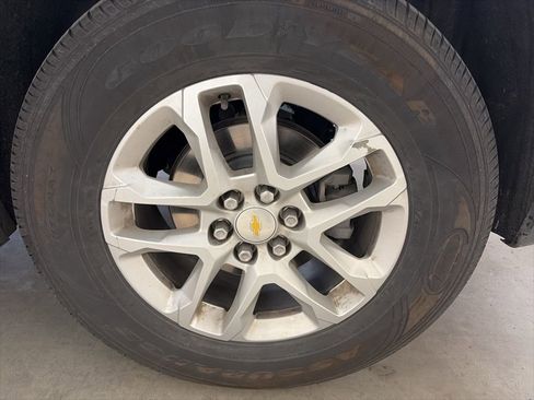 Used 2022 Chevrolet Traverse LS image 8