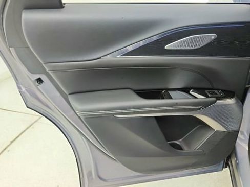 Used 2024 Cadillac Lyriq Sport image 33