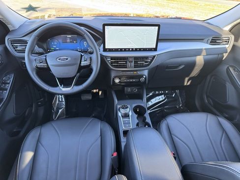 Used 2025 Ford Escape SE w/ PHEV Premium Package image 5