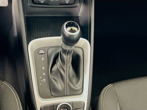 Certified 2023 Hyundai Venue SEL image 15