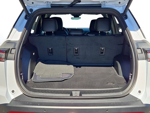 New 2026 Chevrolet Equinox RS w/ Convenience Package III image 9