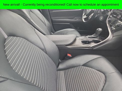 Used 2023 Toyota Camry SE FWD image 12