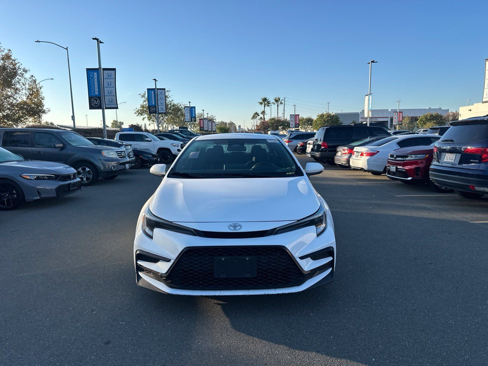 Used 2024 Toyota Corolla SE FWD image 1