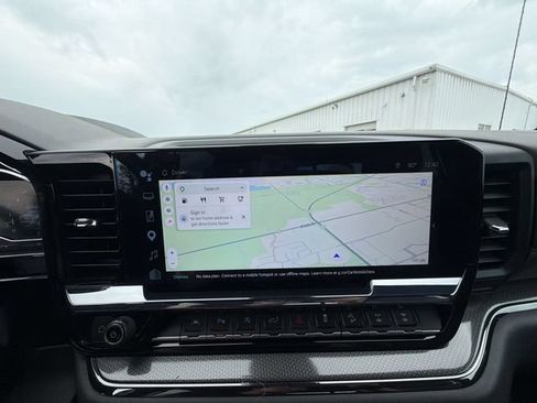 Certified 2022 Chevrolet Silverado 1500 ZR2 w/ Technology Package AWD/4WD image 15