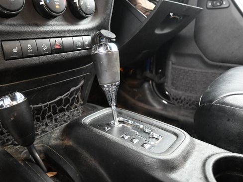 Used 2017 Jeep Wrangler Sahara w/ Trailer Tow Group image 13