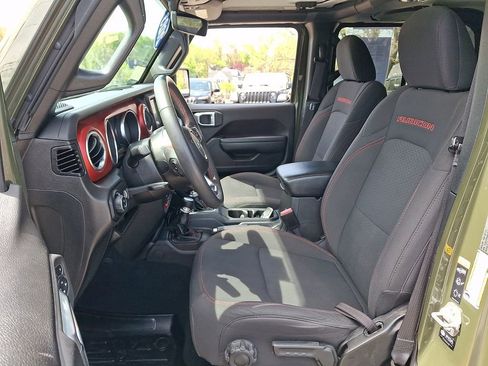Used 2023 Jeep Gladiator Rubicon w/ Cold Weather Group AWD/4WD image 14