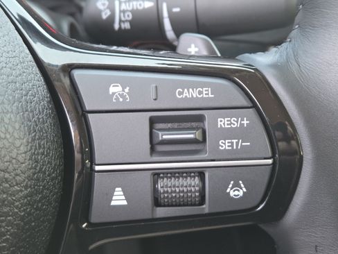 Used 2024 Honda Accord Touring image 9