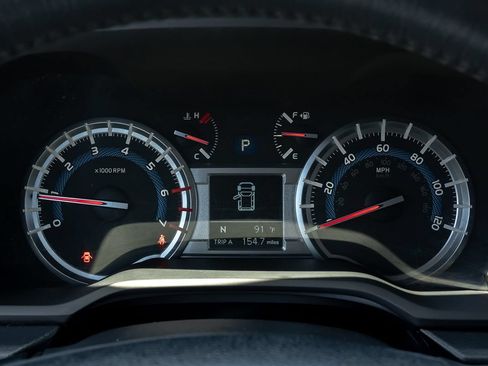 Used 2016 Toyota 4Runner SR5 AWD/4WD image 21