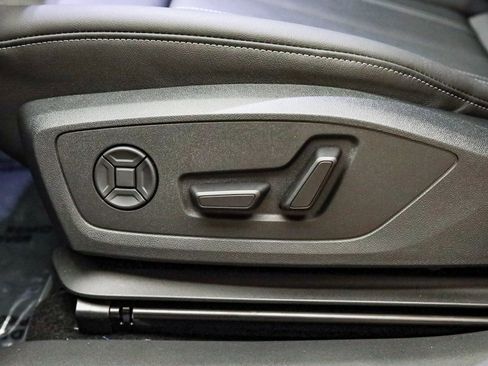 New 2026 Audi Q4 e-tron Premium image 23