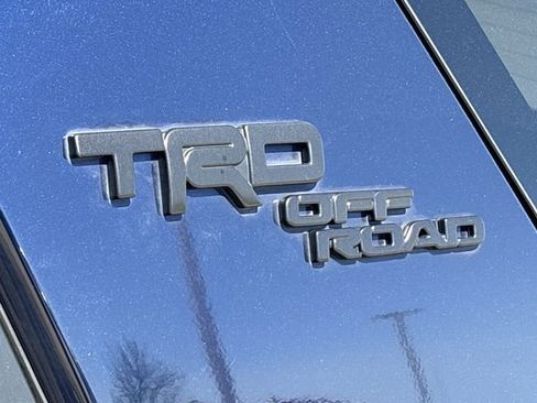 Used 2022 Toyota 4Runner TRD Off-Road Premium image 11