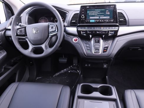 New 2026 Honda Odyssey EX-L image 9