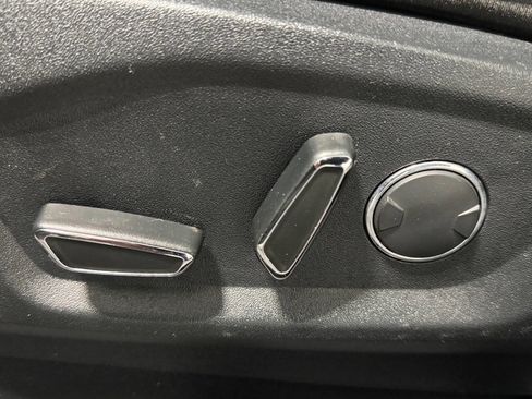 Used 2017 Ford Edge SEL w/ Class II Trailer Tow Package image 7