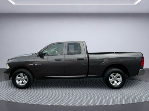 Used 2014 RAM 1500 ST w/ SXT Appearance Group RWD image 3