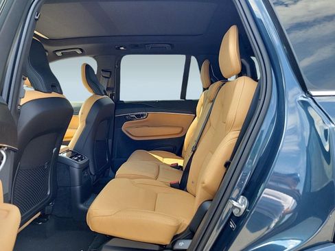 New 2024 Volvo XC90 T8 Ultimate w/ Protection Package Premier image 12