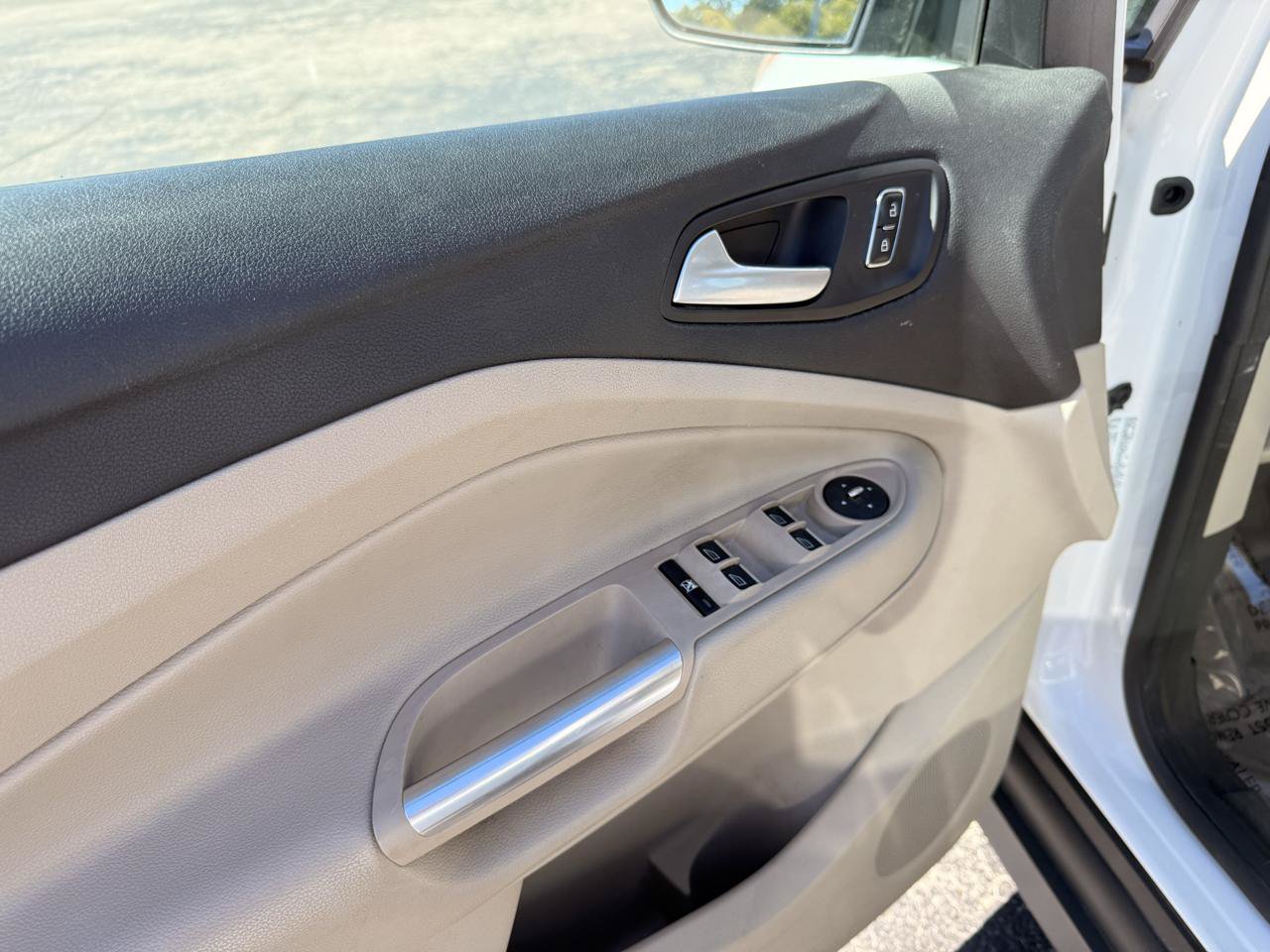 Used 2013 Ford C-MAX SE FWD image 9