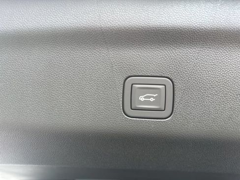 New 2026 Chevrolet Suburban High Country AWD/4WD image 32