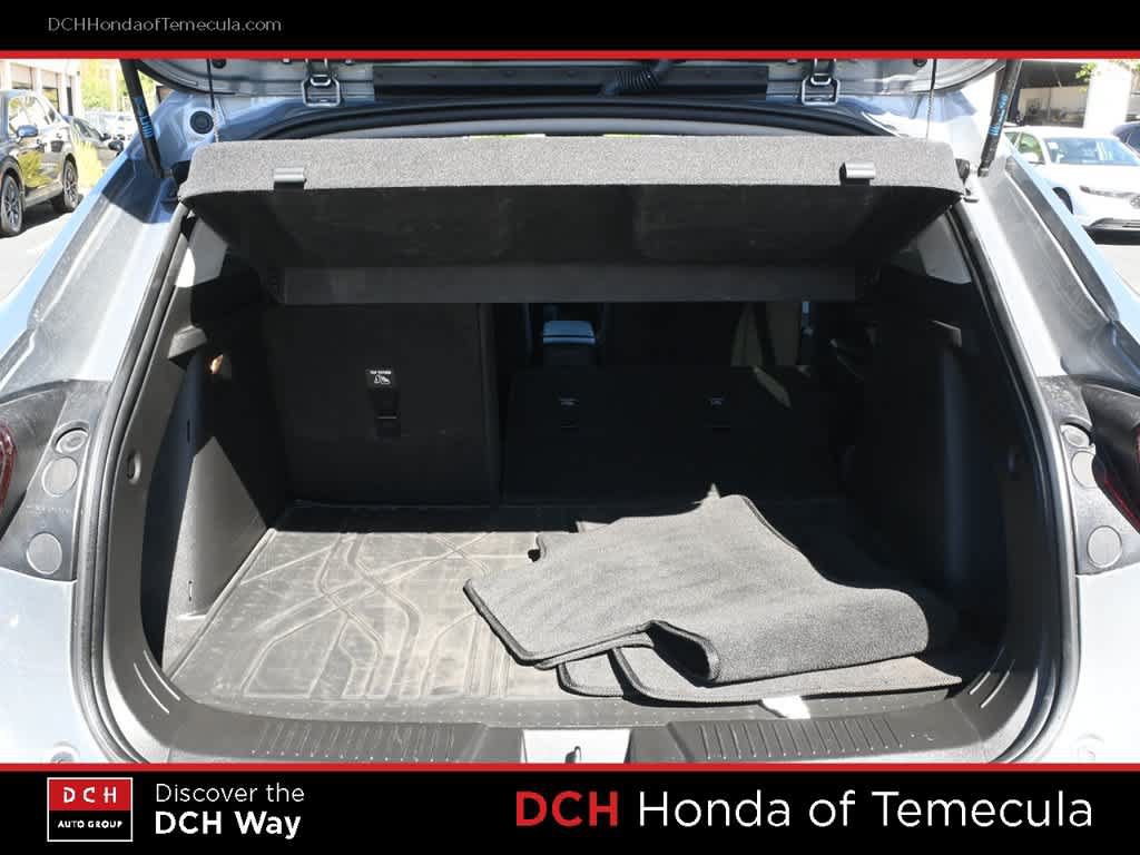 Used 2024 Chevrolet Trax LT w/ Driver Confidence Package FWD image 21