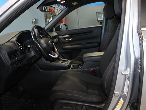 Used 2025 Honda CR-V Sport image 9