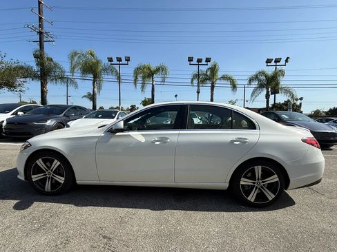 Used 2022 Mercedes-Benz C 300 Sedan image 4